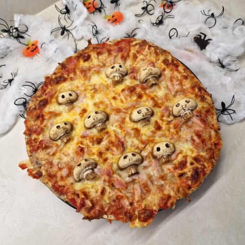 pizza-calaveras-champiñones