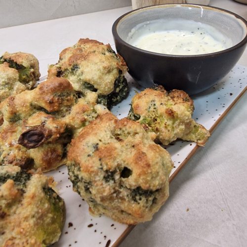 bocaditos-brocoli-salsa-yogur